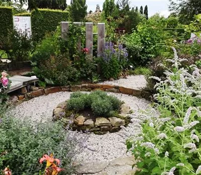 Gartengestaltung - Kleine Duftarena Gartengestaltung - Kleine Duftarena